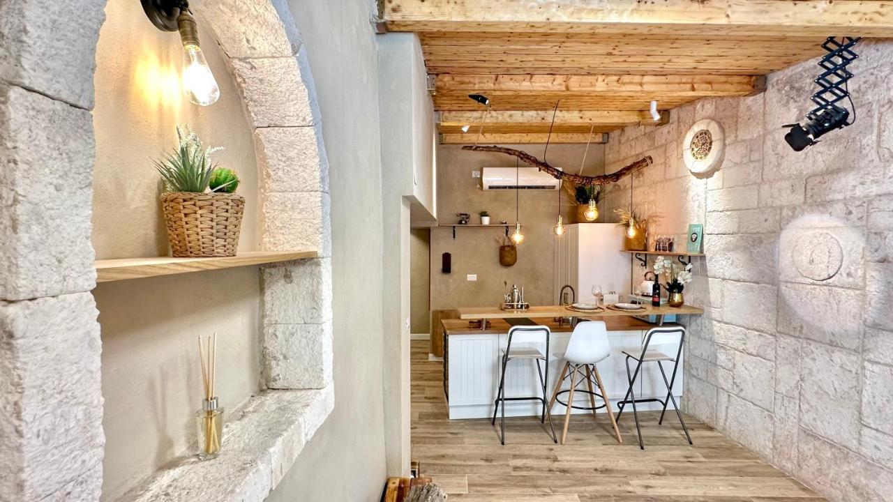 Boutique Apartment In Heart Of Haifa Kültér fotó