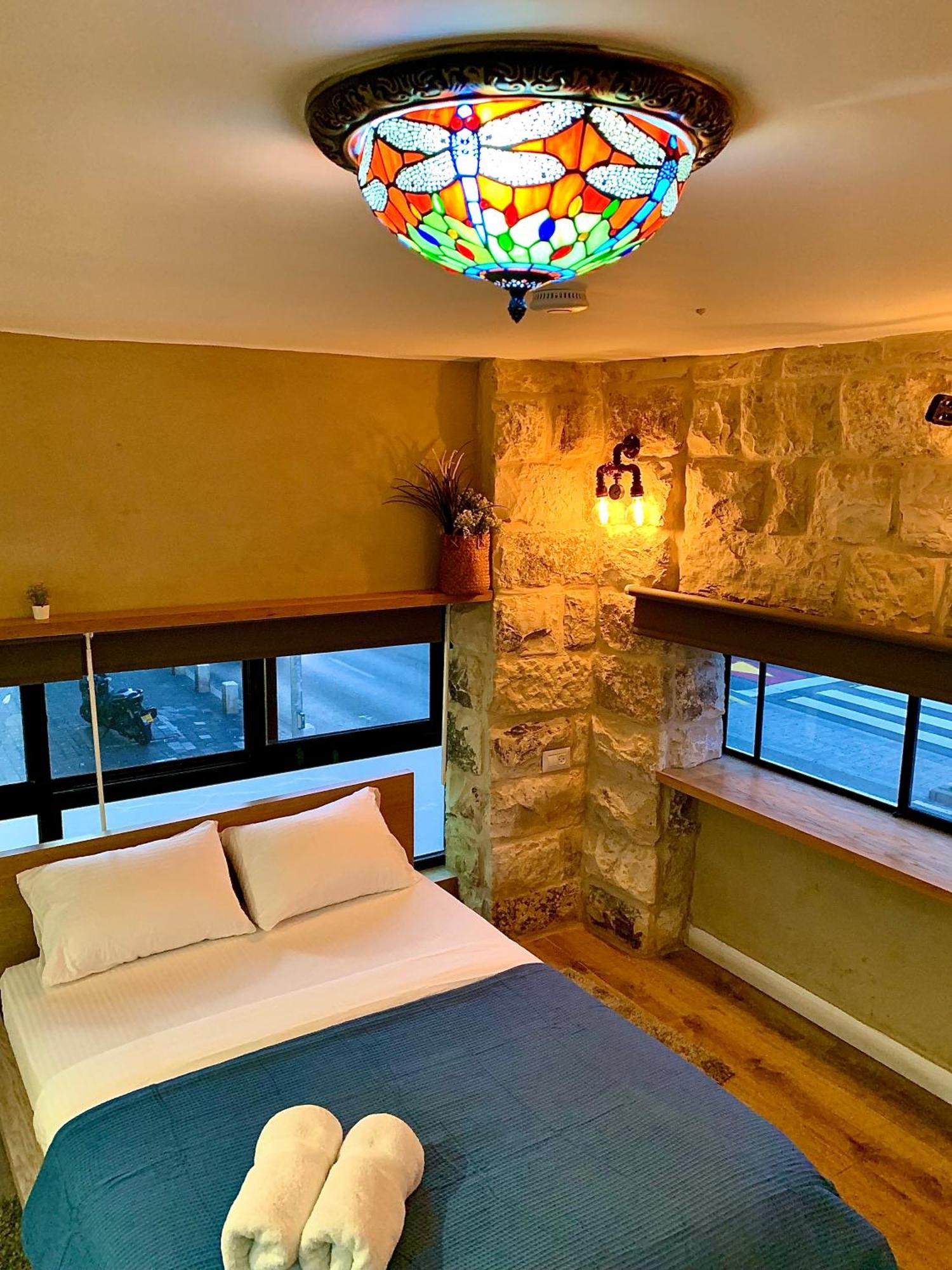 Boutique Apartment In Heart Of Haifa Szoba fotó
